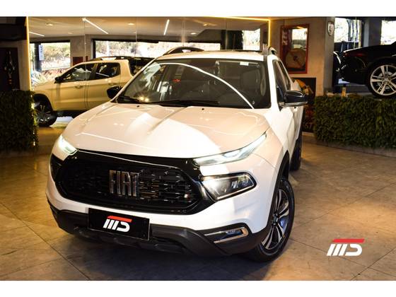 FIAT TORO 1.3 TURBO 270 FLEX FREEDOM AT6 FIAT TORO 1.3 TURBO 270 FLEX FREEDOM AT6